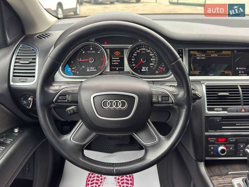 Позашляховик / Кросовер Audi Q7 2015 в Львові
