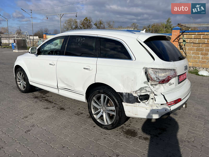 Позашляховик / Кросовер Audi Q7 2011 в Луцьку