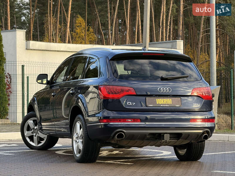 Позашляховик / Кросовер Audi Q7 2013 в Києві