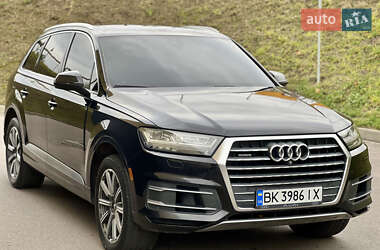 Внедорожник / Кроссовер Audi Q7 2016 в Ровно