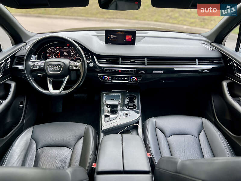 Внедорожник / Кроссовер Audi Q7 2016 в Ровно