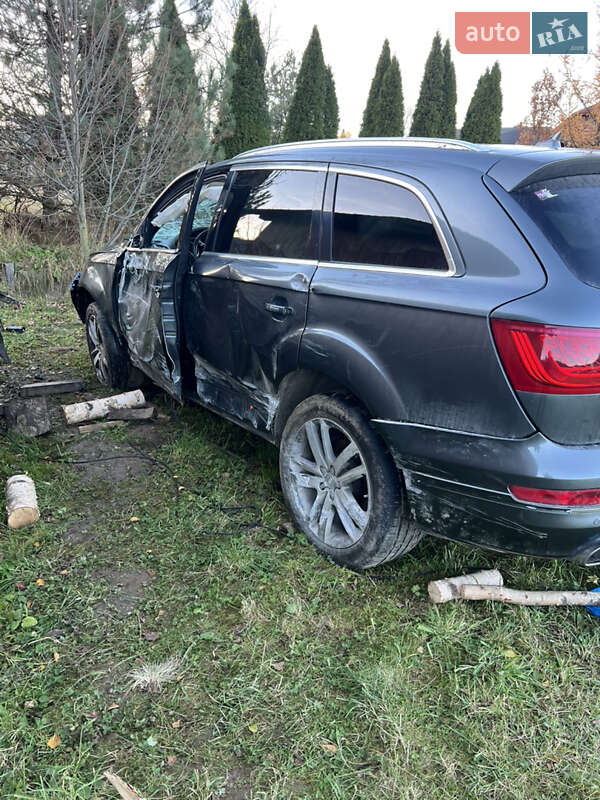 Позашляховик / Кросовер Audi Q7 2014 в Сколе