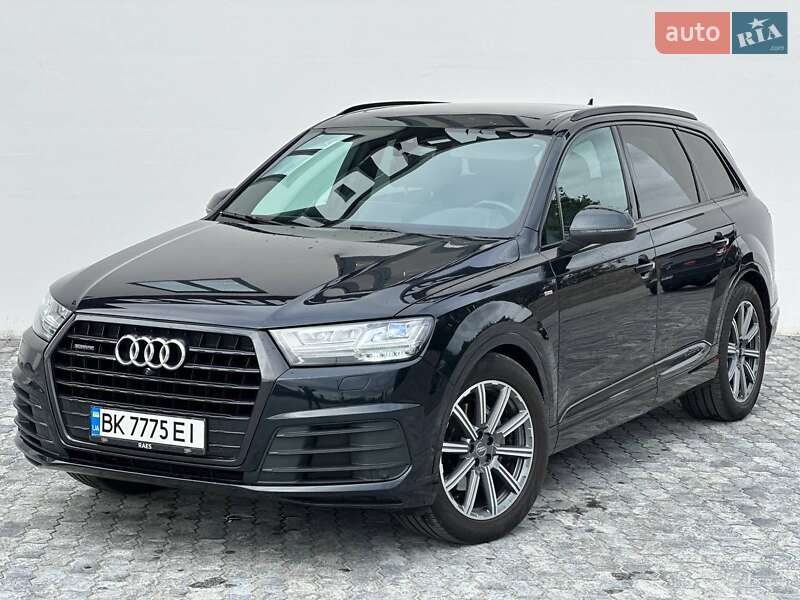 Внедорожник / Кроссовер Audi Q7 2017 в Ровно
