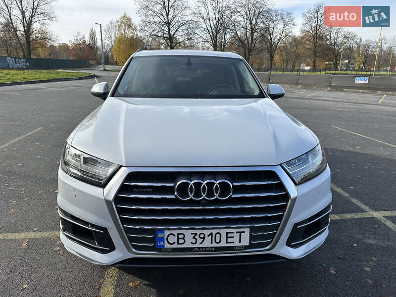 Позашляховик / Кросовер Audi Q7 2019 в Чернігові