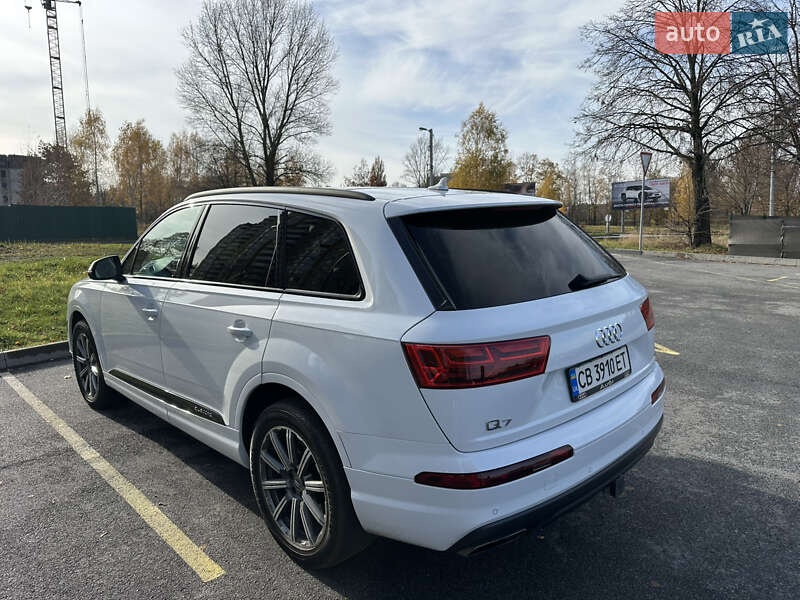 Позашляховик / Кросовер Audi Q7 2019 в Чернігові
