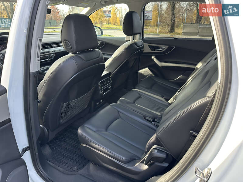 Позашляховик / Кросовер Audi Q7 2019 в Чернігові