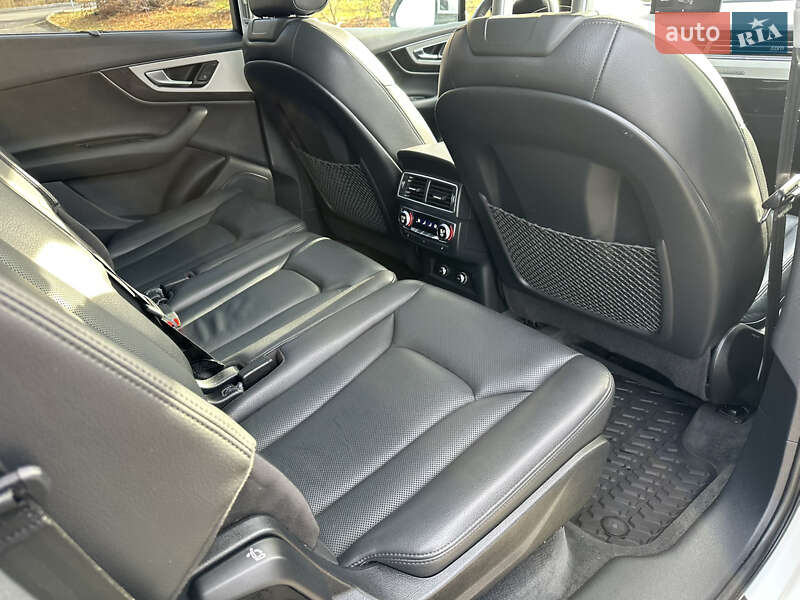 Позашляховик / Кросовер Audi Q7 2019 в Чернігові
