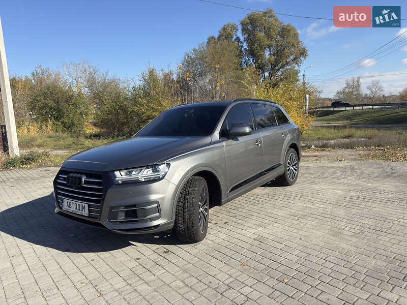Позашляховик / Кросовер Audi Q7 2015 в Запоріжжі