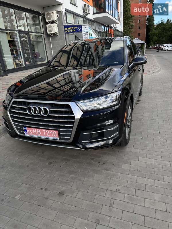Внедорожник / Кроссовер Audi Q7 2017 в Сарнах