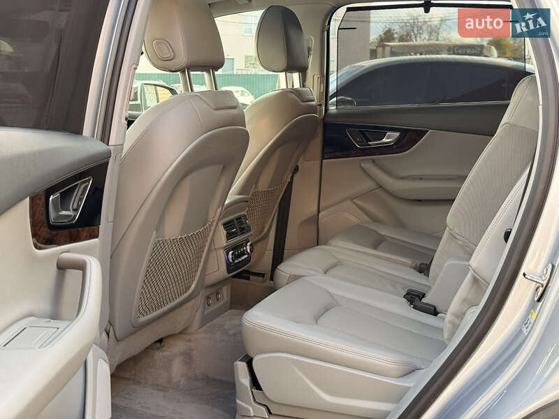 Внедорожник / Кроссовер Audi Q7 2018 в Киеве
