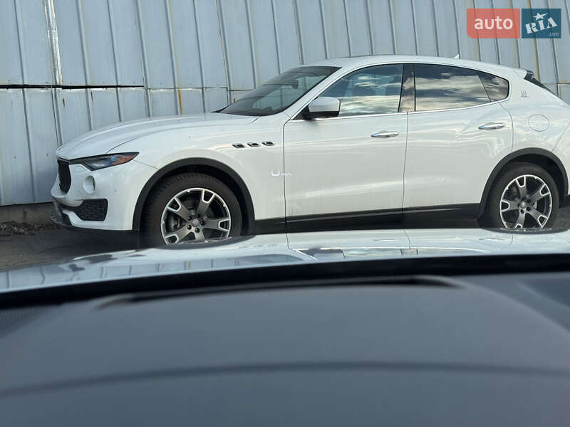 Внедорожник / Кроссовер Audi Q7 2018 в Киеве