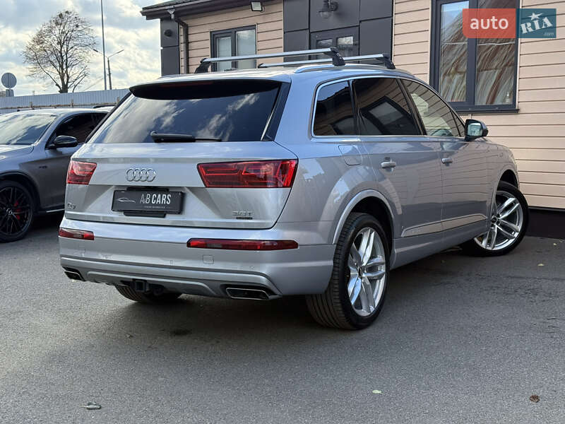 Внедорожник / Кроссовер Audi Q7 2018 в Киеве