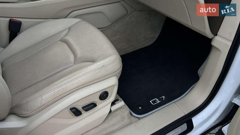 Позашляховик / Кросовер Audi Q7 2017 в Львові фото 44 Позашляховик / Кросовер Audi Q7 2017 в Львові