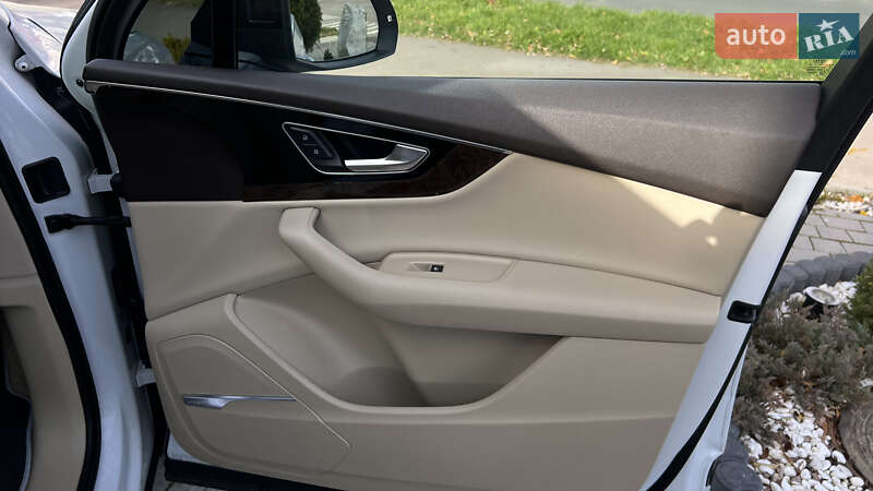 Позашляховик / Кросовер Audi Q7 2017 в Львові фото 46 Позашляховик / Кросовер Audi Q7 2017 в Львові