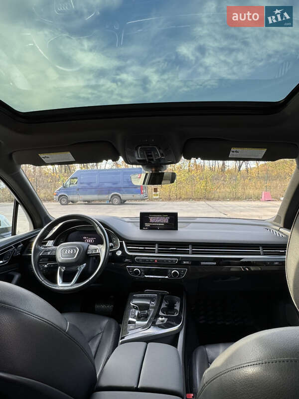 Позашляховик / Кросовер Audi Q7 2018 в Києві фото 22 Позашляховик / Кросовер Audi Q7 2018 в Києві