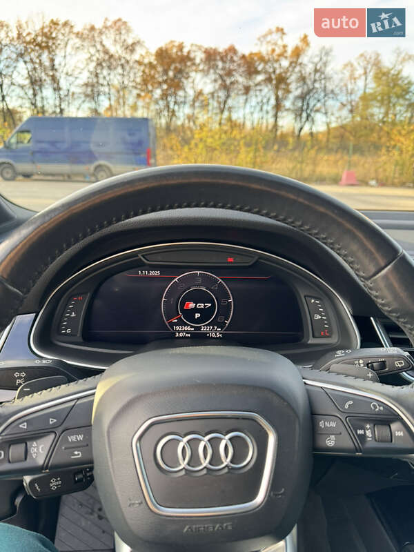 Позашляховик / Кросовер Audi Q7 2018 в Києві фото 27 Позашляховик / Кросовер Audi Q7 2018 в Києві