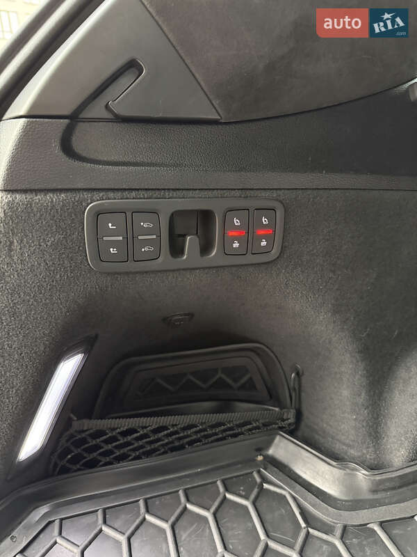 Позашляховик / Кросовер Audi Q7 2017 в Львові