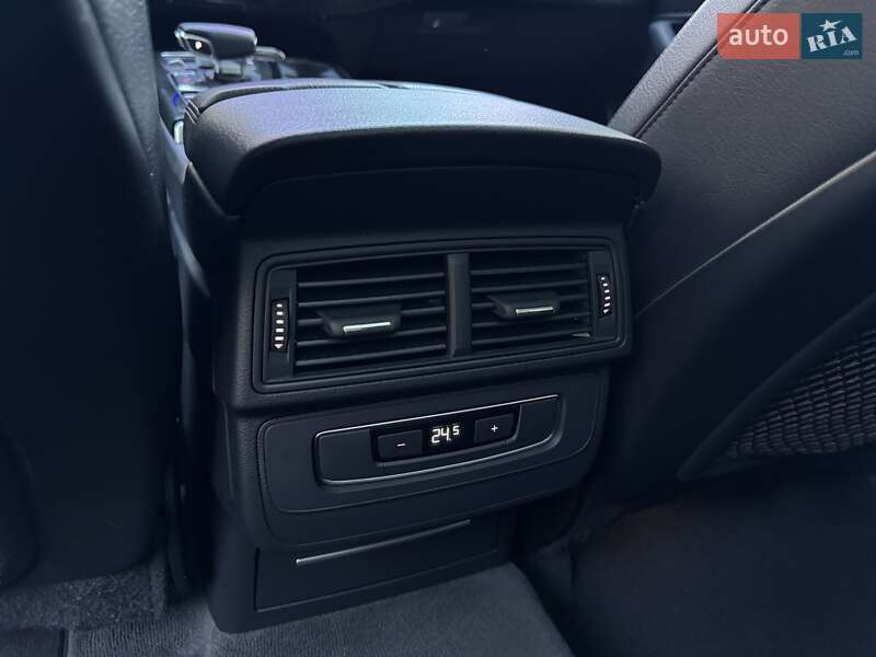 Внедорожник / Кроссовер Audi Q7 2017 в Черновцах