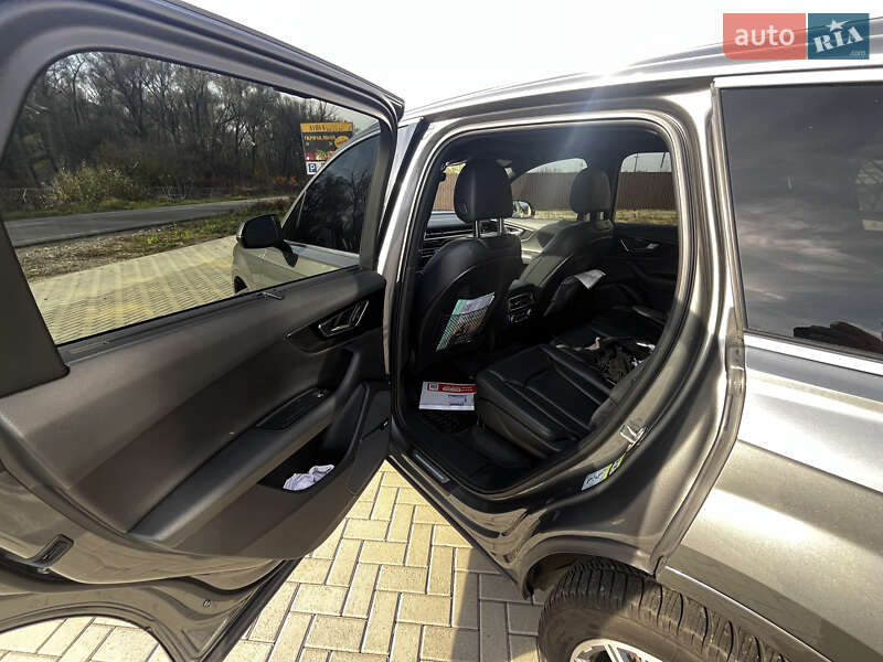 Внедорожник / Кроссовер Audi Q7 2016 в Тячеве фото 7 Внедорожник / Кроссовер Audi Q7 2016 в Тячеве