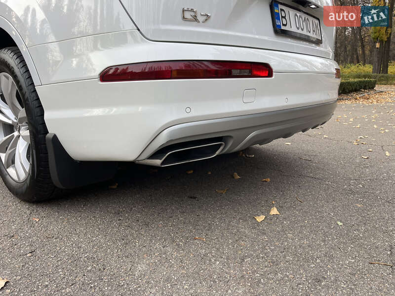 Внедорожник / Кроссовер Audi Q7 2015 в Киеве