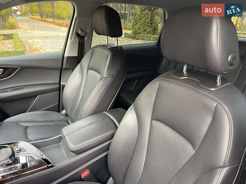 Внедорожник / Кроссовер Audi Q7 2015 в Киеве