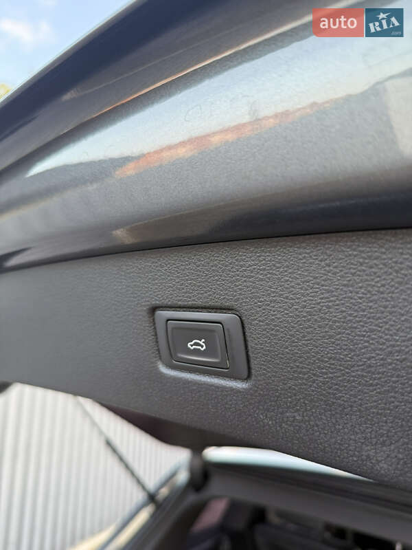 Внедорожник / Кроссовер Audi Q7 2016 в Баре