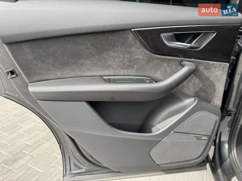 Внедорожник / Кроссовер Audi Q7 2020 в Мукачево