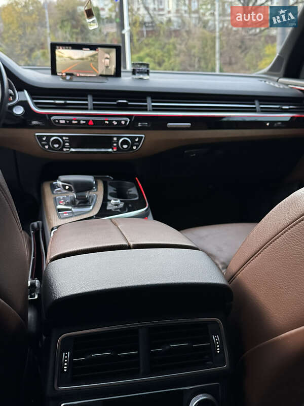 Позашляховик / Кросовер Audi Q7 2016 в Києві фото 60 Позашляховик / Кросовер Audi Q7 2016 в Києві