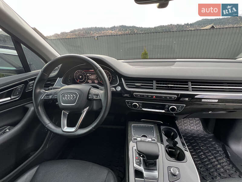 Внедорожник / Кроссовер Audi Q7 2017 в Рахове