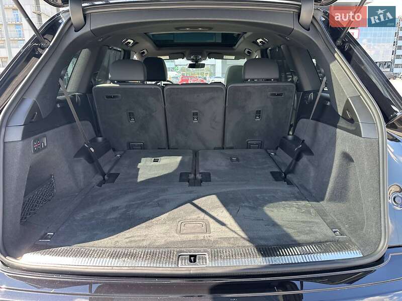 Позашляховик / Кросовер Audi Q7 2019 в Києві