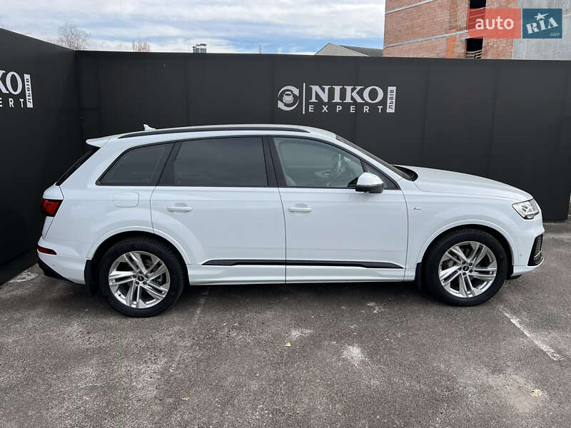 Позашляховик / Кросовер Audi Q7 2022 в Львові фото 12 Позашляховик / Кросовер Audi Q7 2022 в Львові