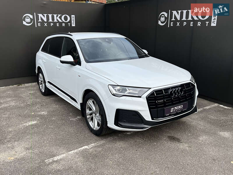 Позашляховик / Кросовер Audi Q7 2022 в Львові