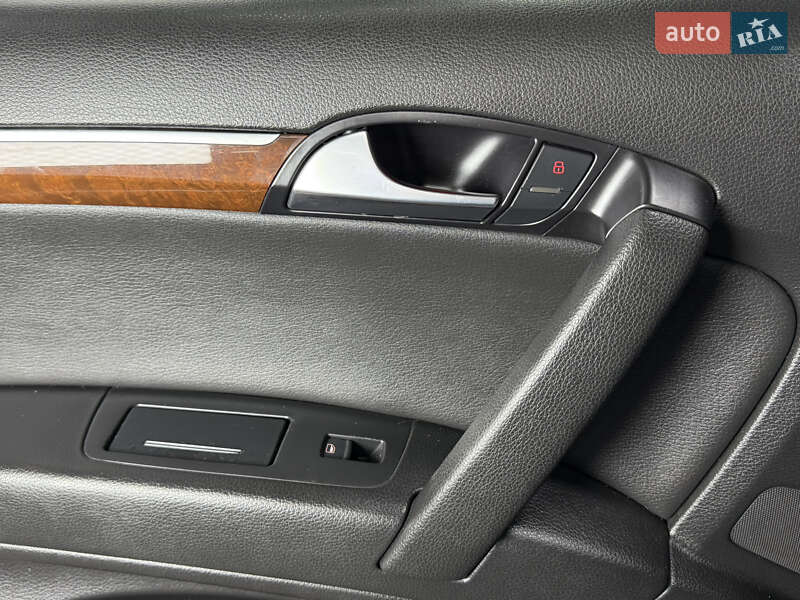 Позашляховик / Кросовер Audi Q7 2008 в Одесі фото 37 Позашляховик / Кросовер Audi Q7 2008 в Одесі