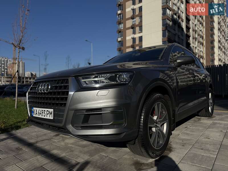 Внедорожник / Кроссовер Audi Q7 2016 в Киеве
