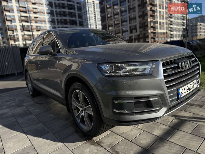 Внедорожник / Кроссовер Audi Q7 2016 в Киеве