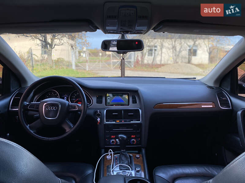 Позашляховик / Кросовер Audi Q7 2011 в Виноградові