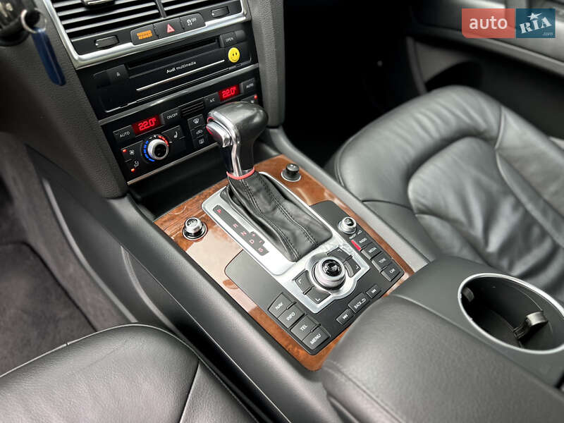 Позашляховик / Кросовер Audi Q7 2013 в Одесі