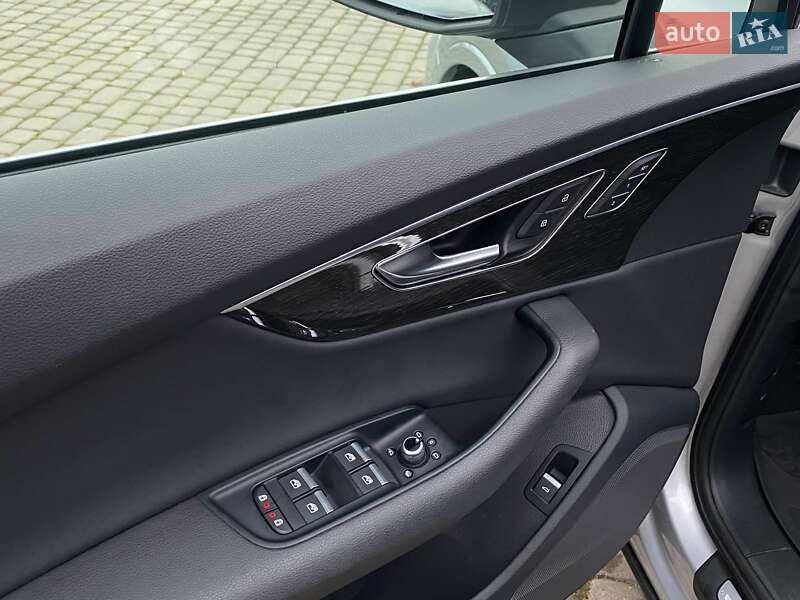 Внедорожник / Кроссовер Audi Q7 2022 в Львове