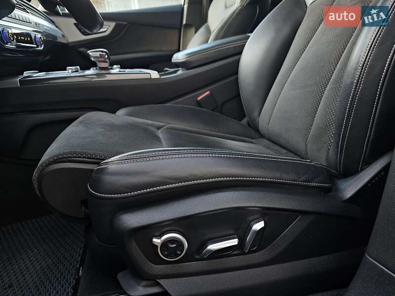 Внедорожник / Кроссовер Audi Q7 2019 в Киеве