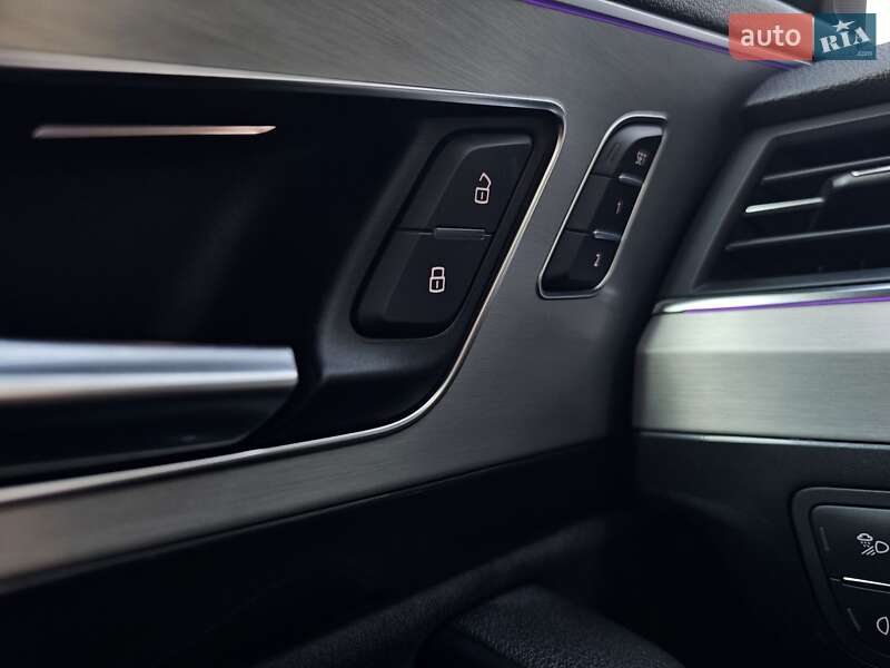 Внедорожник / Кроссовер Audi Q7 2019 в Киеве