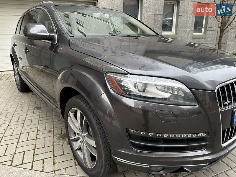Внедорожник / Кроссовер Audi Q7 2015 в Киеве