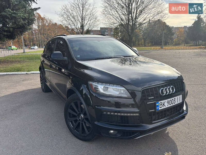 Позашляховик / Кросовер Audi Q7 2013 в Києві