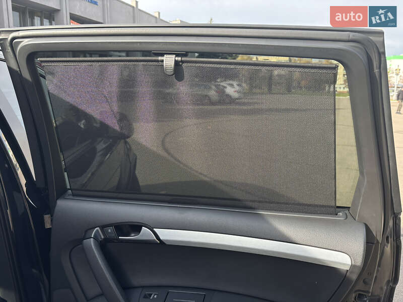 Позашляховик / Кросовер Audi Q7 2013 в Києві