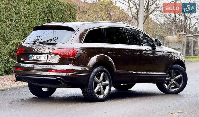Позашляховик / Кросовер Audi Q7 2012 в Львові