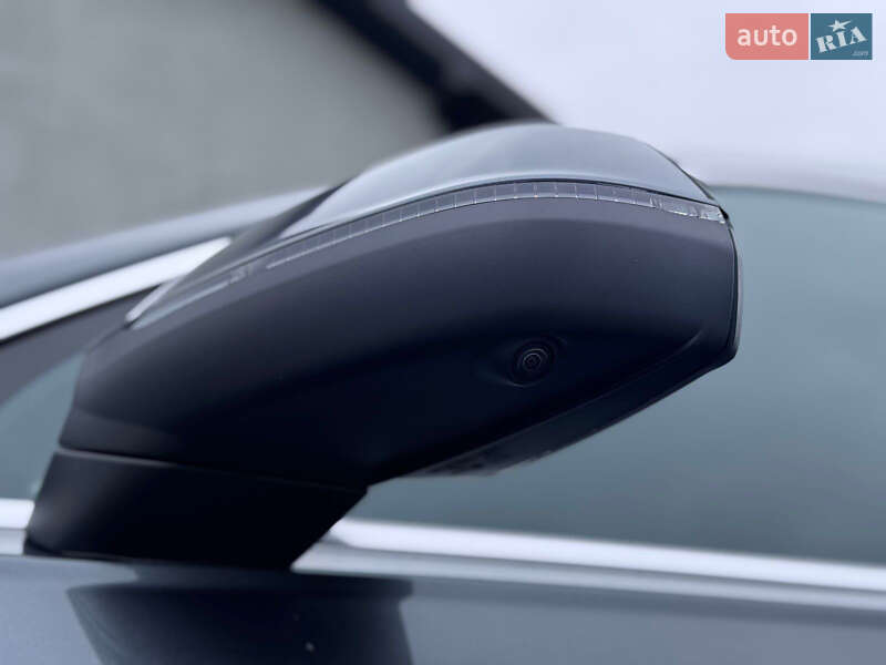 Позашляховик / Кросовер Audi Q7 2022 в Тячеві