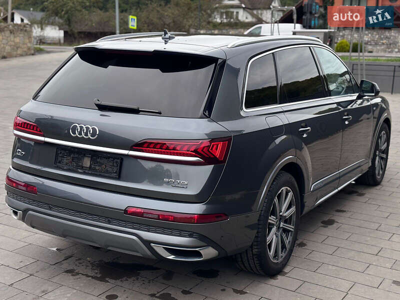 Позашляховик / Кросовер Audi Q7 2022 в Тячеві
