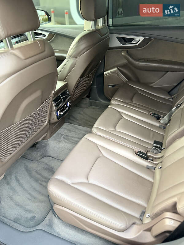 Внедорожник / Кроссовер Audi Q7 2016 в Одессе фото 9 Внедорожник / Кроссовер Audi Q7 2016 в Одессе