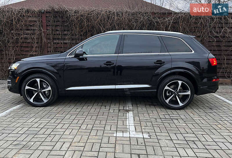 Позашляховик / Кросовер Audi Q7 2018 в Києві фото 26 Позашляховик / Кросовер Audi Q7 2018 в Києві