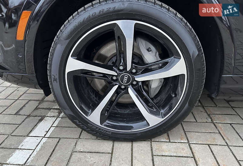 Позашляховик / Кросовер Audi Q7 2018 в Києві фото 30 Позашляховик / Кросовер Audi Q7 2018 в Києві