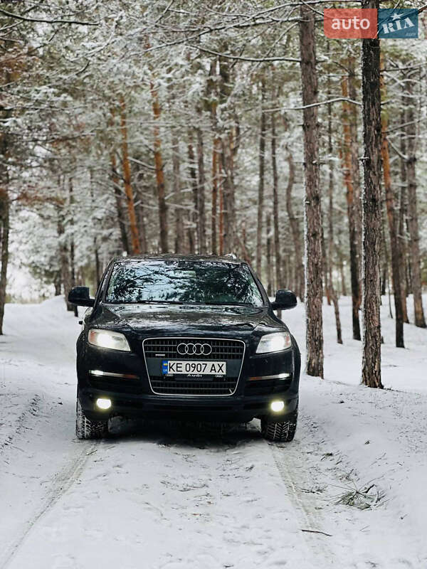 Позашляховик / Кросовер Audi Q7 2007 в Дніпрі